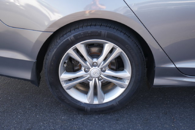Used 2018 Hyundai Sonata Limited w/ Winter Weather Package FWD image 12