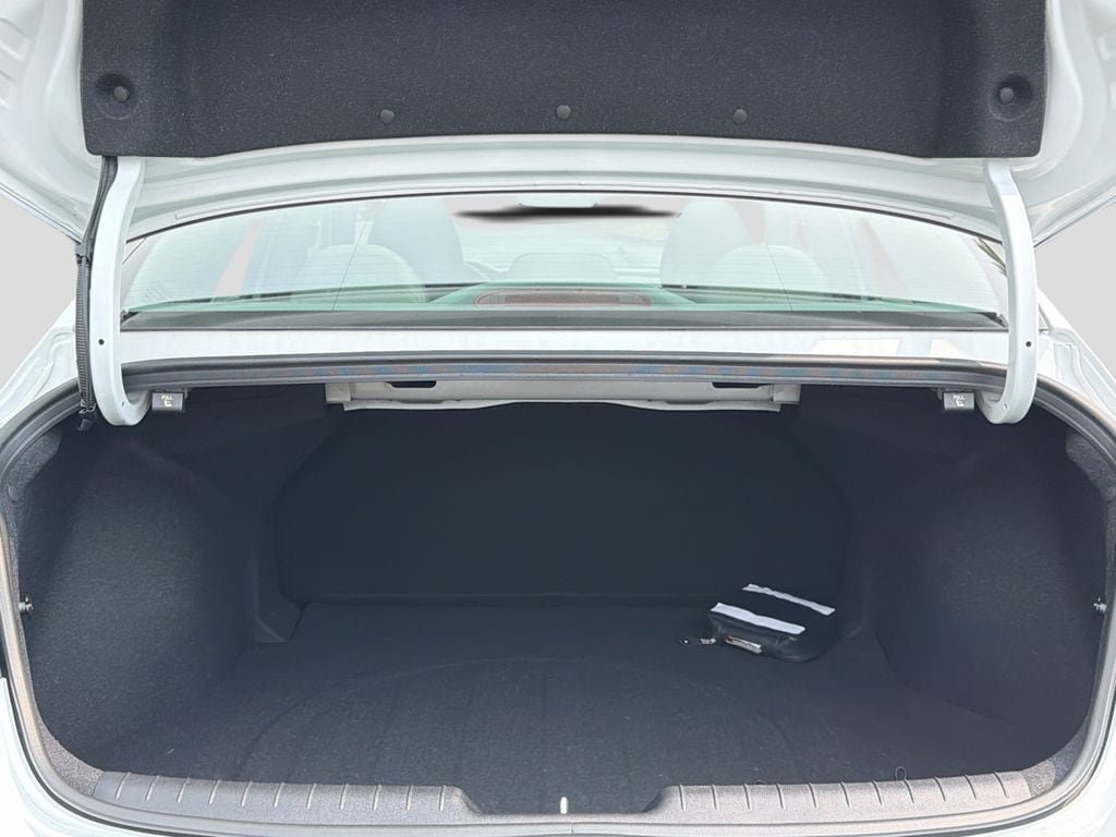Certified 2024 Hyundai Elantra SEL FWD image 27