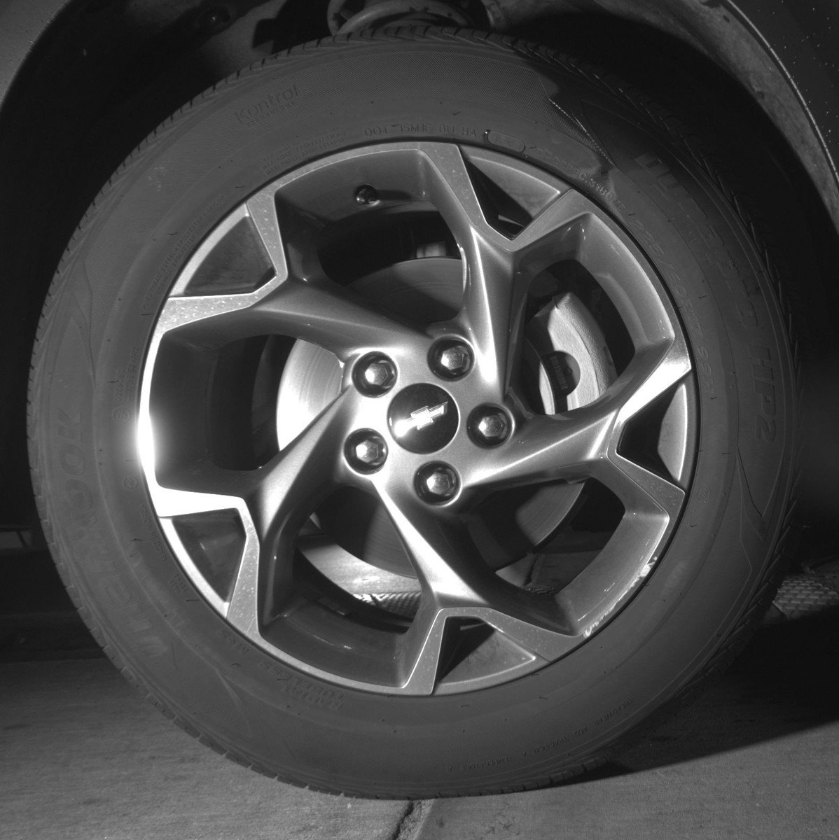 Used 2025 Chevrolet Trax LT FWD image 13