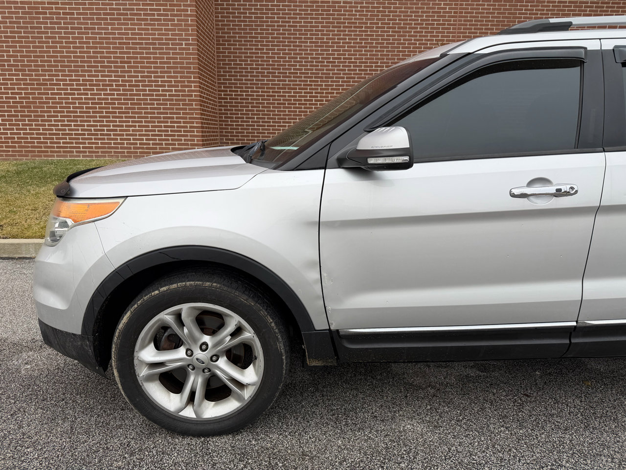 Used 2014 Ford Explorer Limited image 5