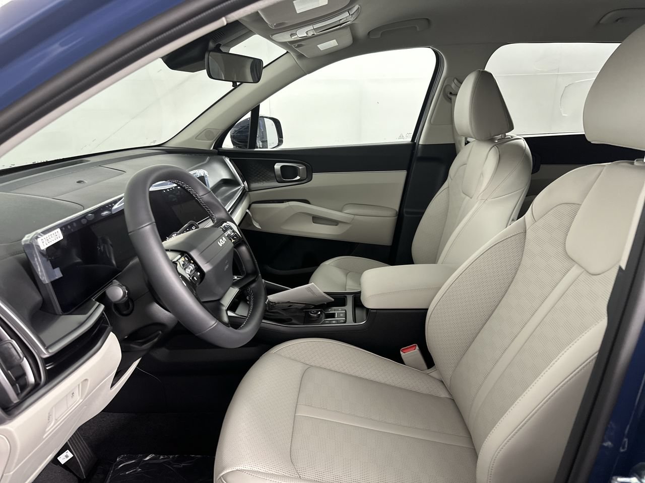 New 2026 Kia Sorento S FWD image 2