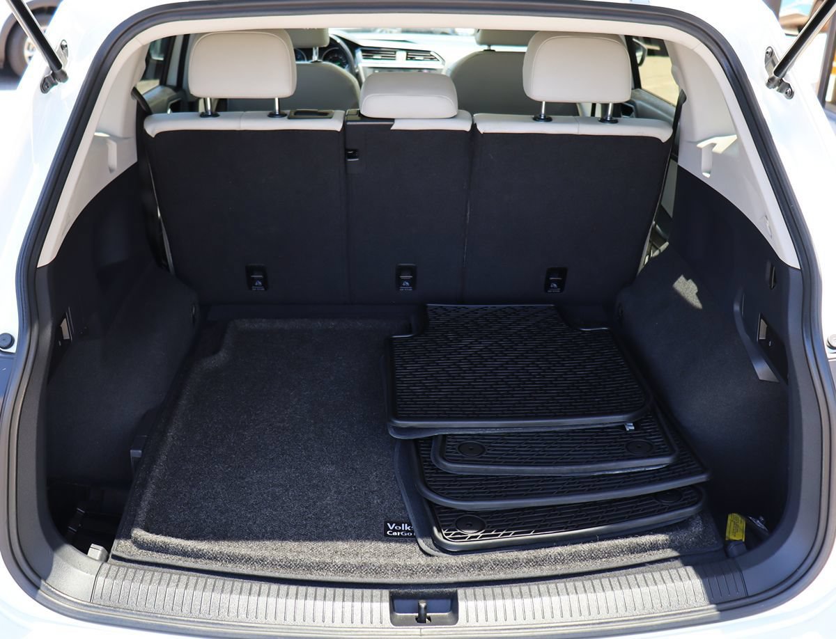 Used 2019 Volkswagen Tiguan SE w/ Panoramic Sunroof Package AWD/4WD image 23