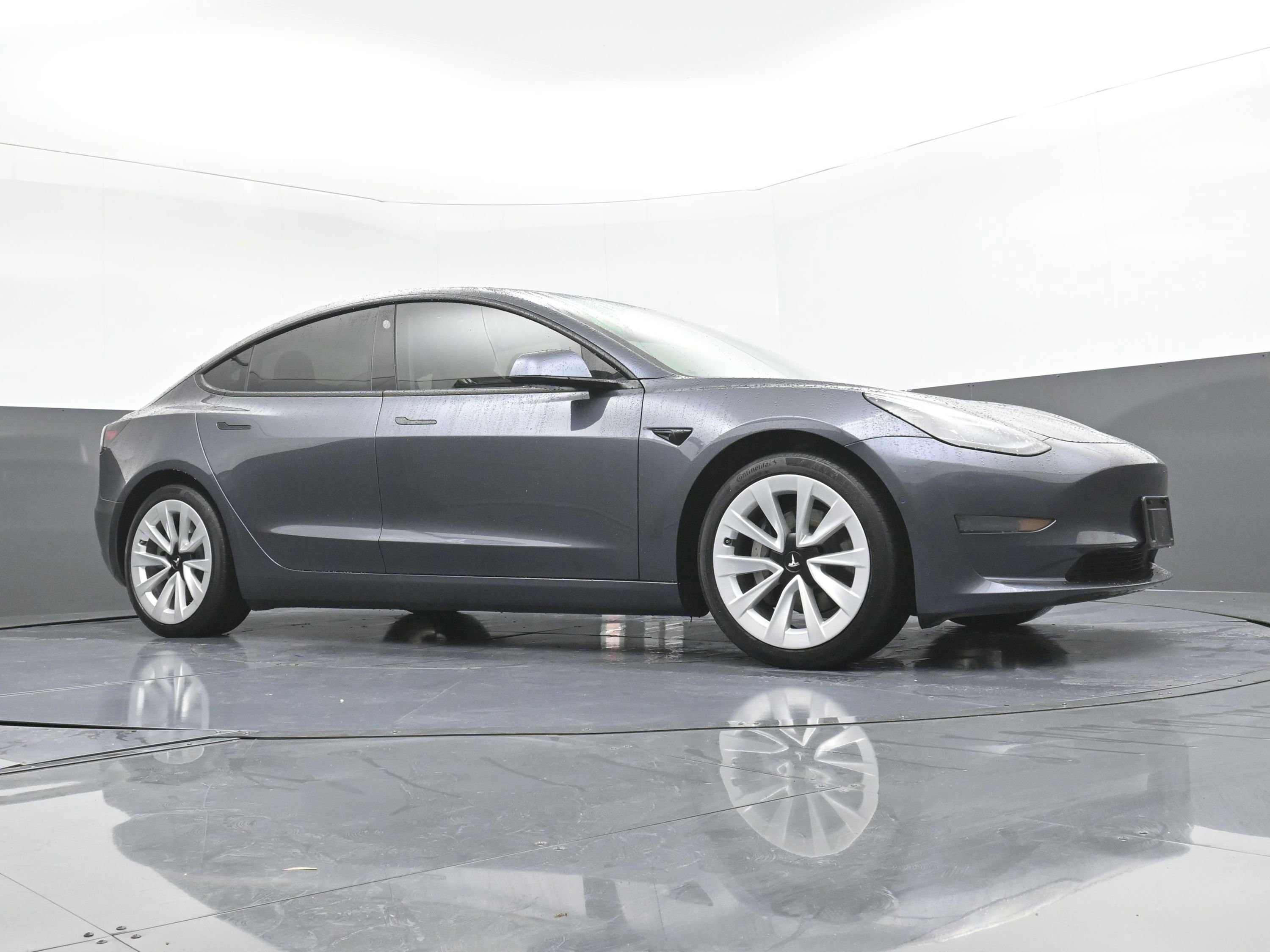 Used 2021 Tesla Model 3 Standard Range Plus image 23