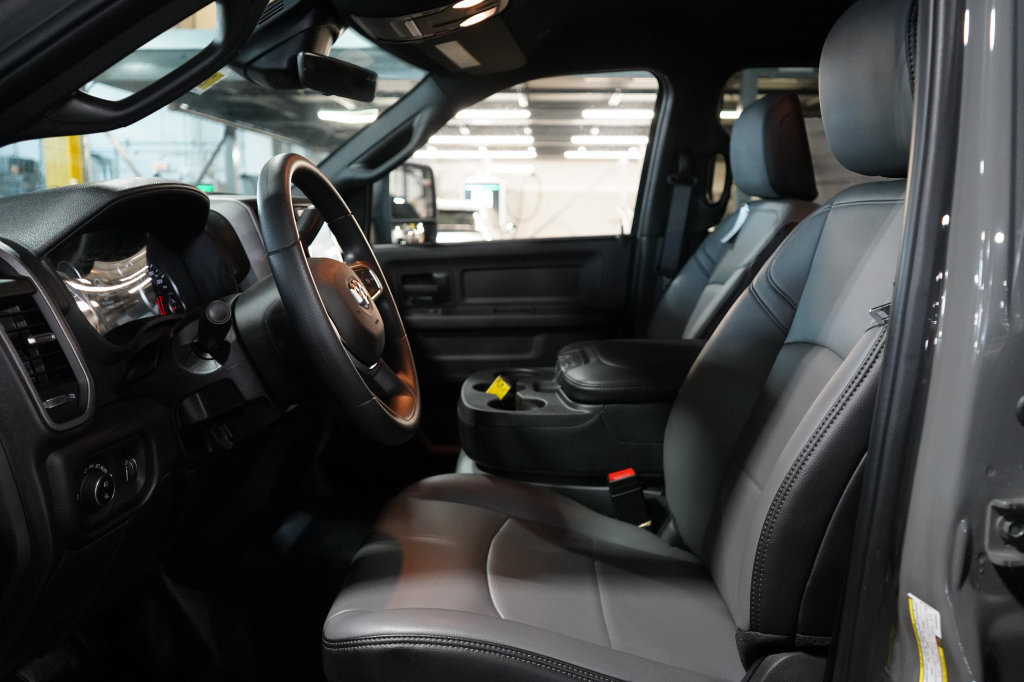 New 2027 RAM 3500 Tradesman AWD/4WD image 13