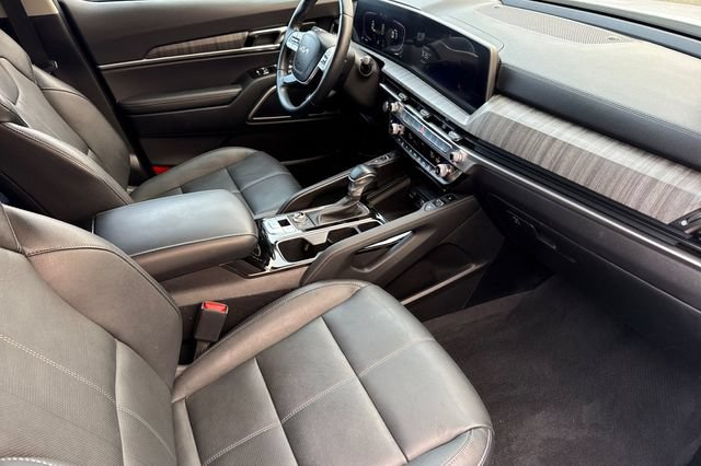 Certified 2024 Kia Telluride EX w/ EX Captain's Chair Package AWD/4WD image 21