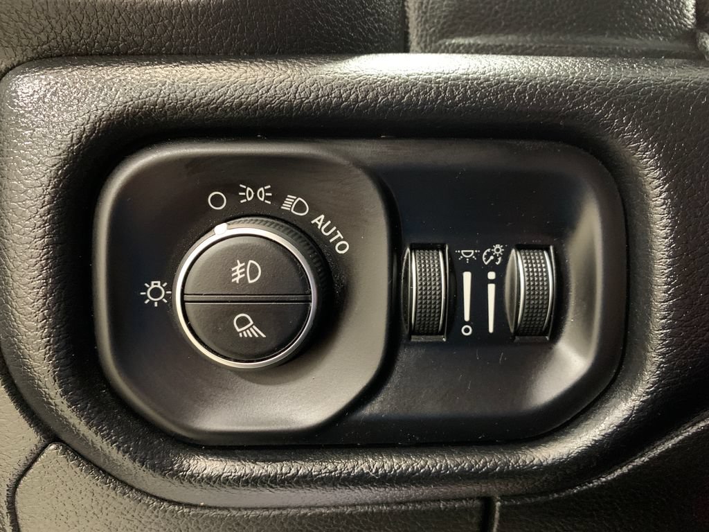 Used 2019 RAM 1500 Big Horn AWD/4WD image 15