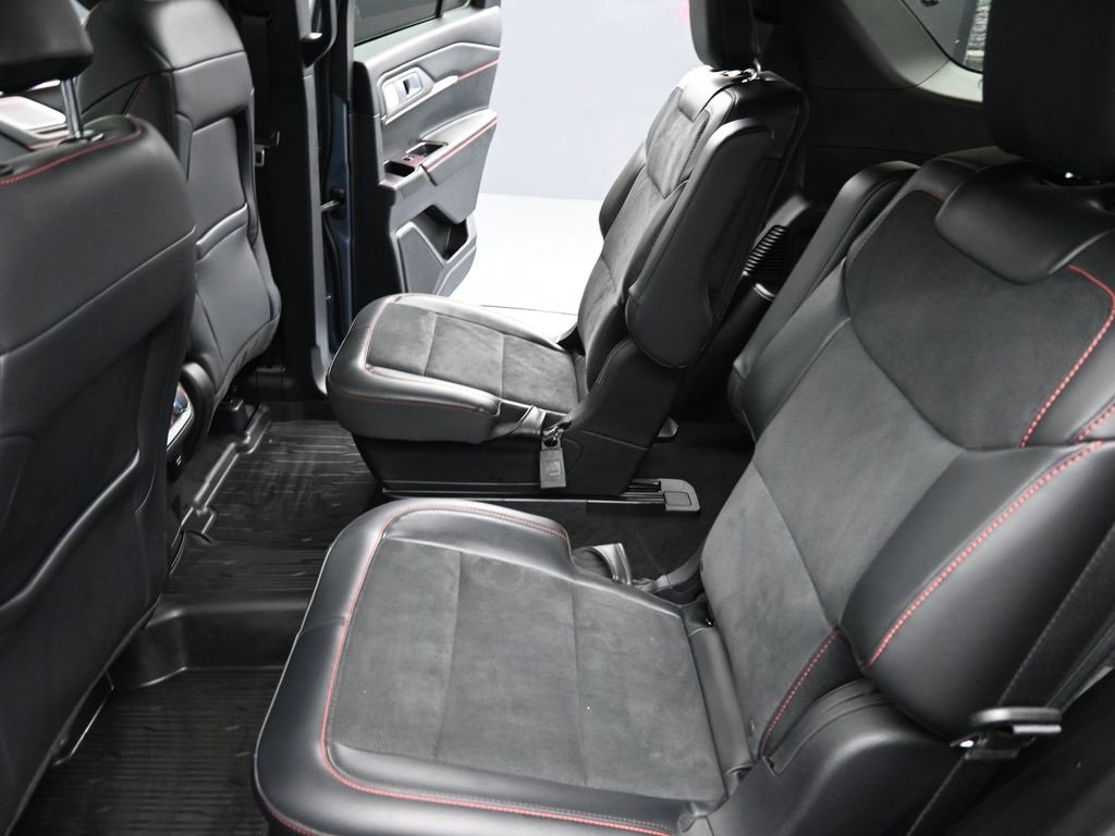 Used 2025 Ford Explorer ST w/ Sun And Sound Package image 19