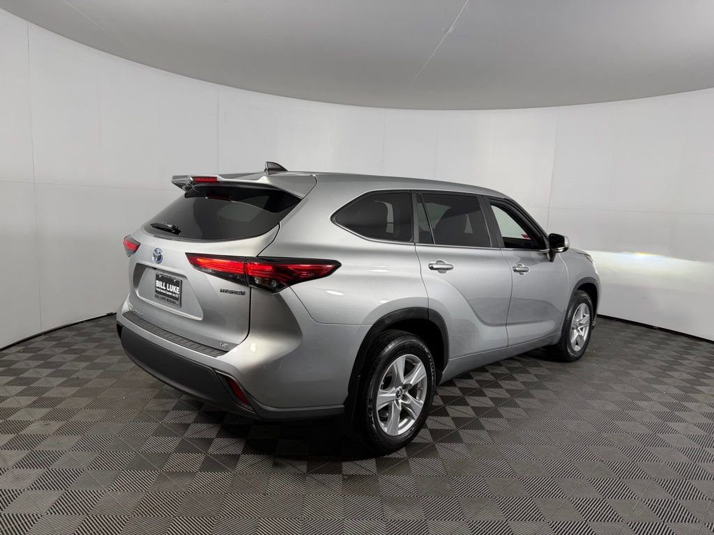 Used 2023 Toyota Highlander LE image 8