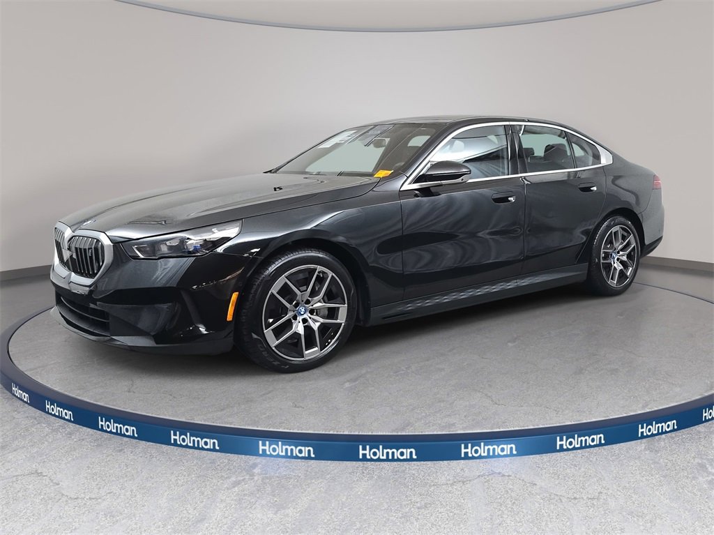 Used 2025 BMW i5 xDrive40 w/ Premium Package image 1