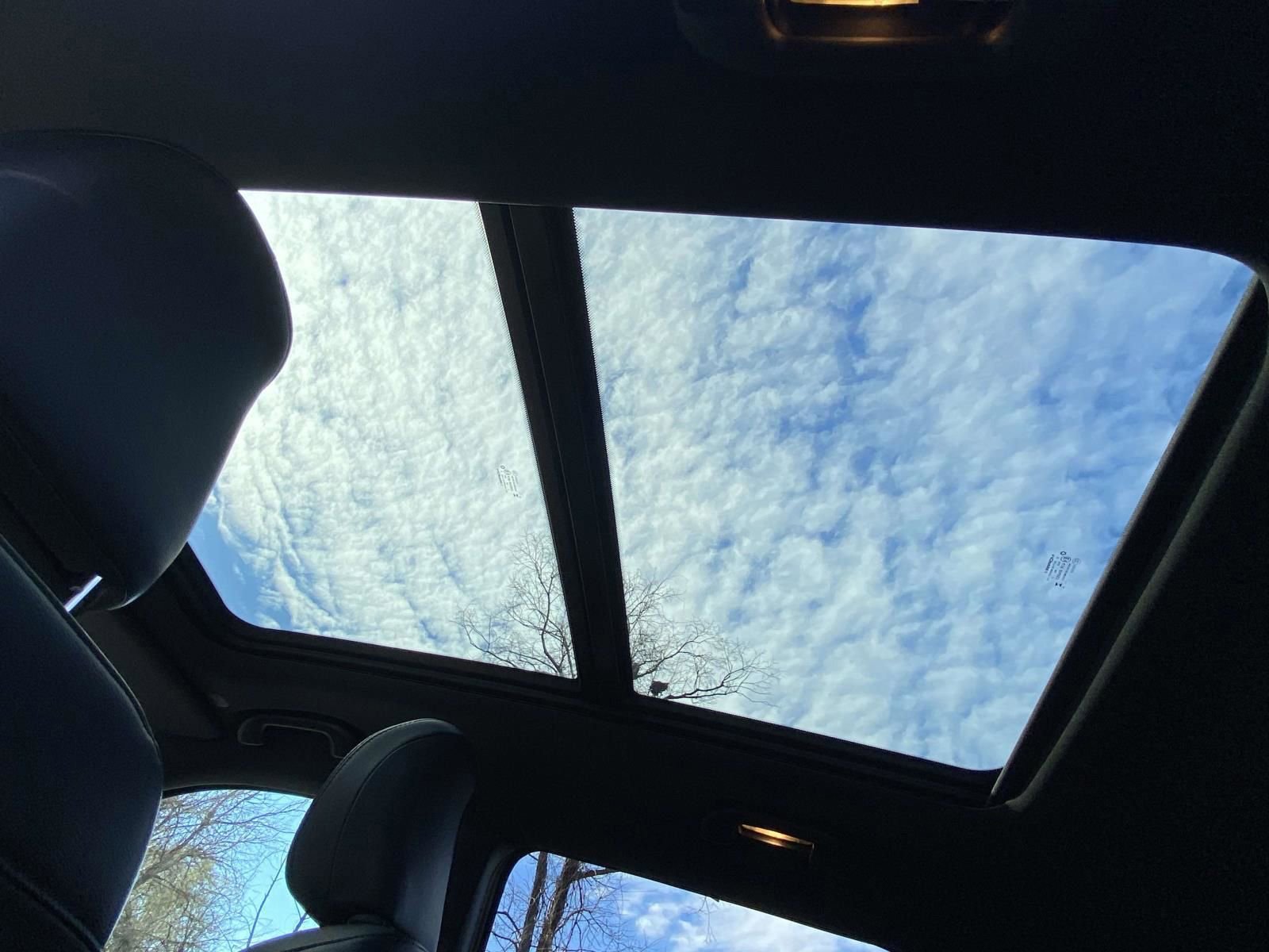 Used 2023 Jeep Compass Latitude w/ Sun and Sound Group image 20