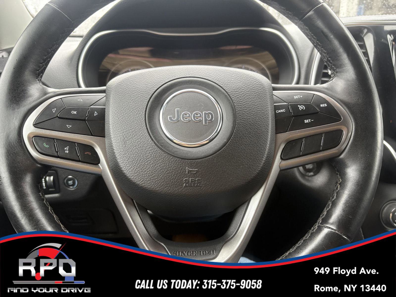Used 2019 Jeep Cherokee Limited AWD/4WD image 17