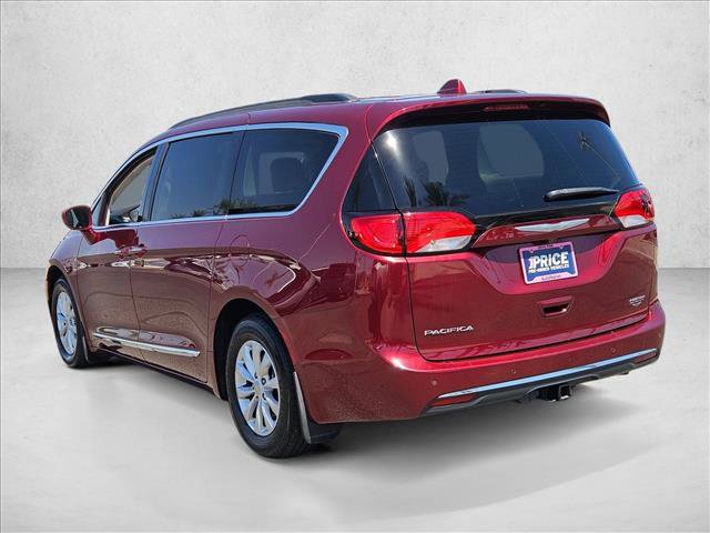 Used 2017 Chrysler Pacifica Touring-L FWD image 8