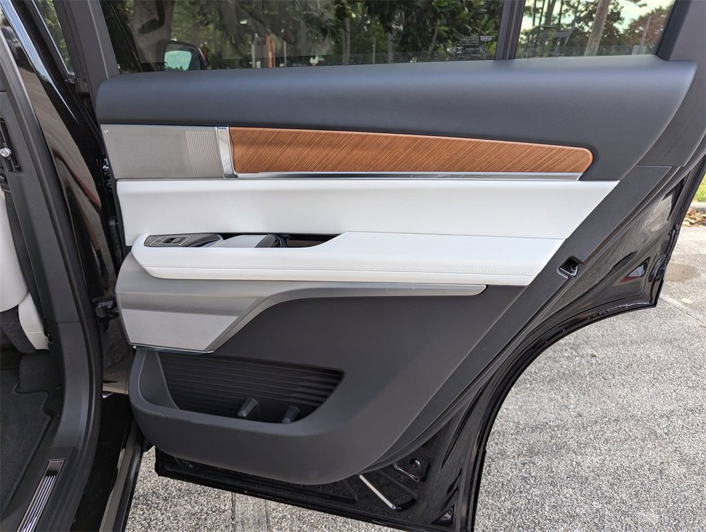 New 2026 Cadillac Vistiq Sport image 35