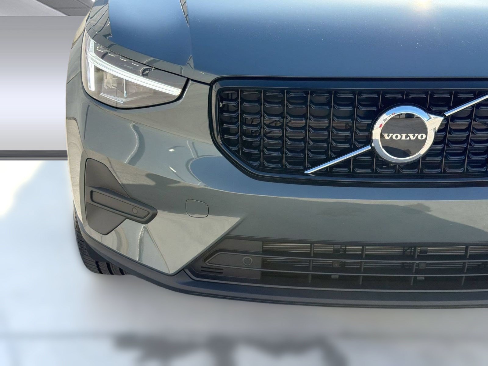 New 2026 Volvo XC40 B5 Core w/ Climate Package AWD/4WD image 12