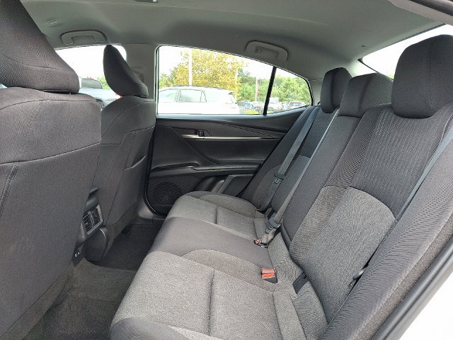 Used 2025 Toyota Camry LE FWD image 10