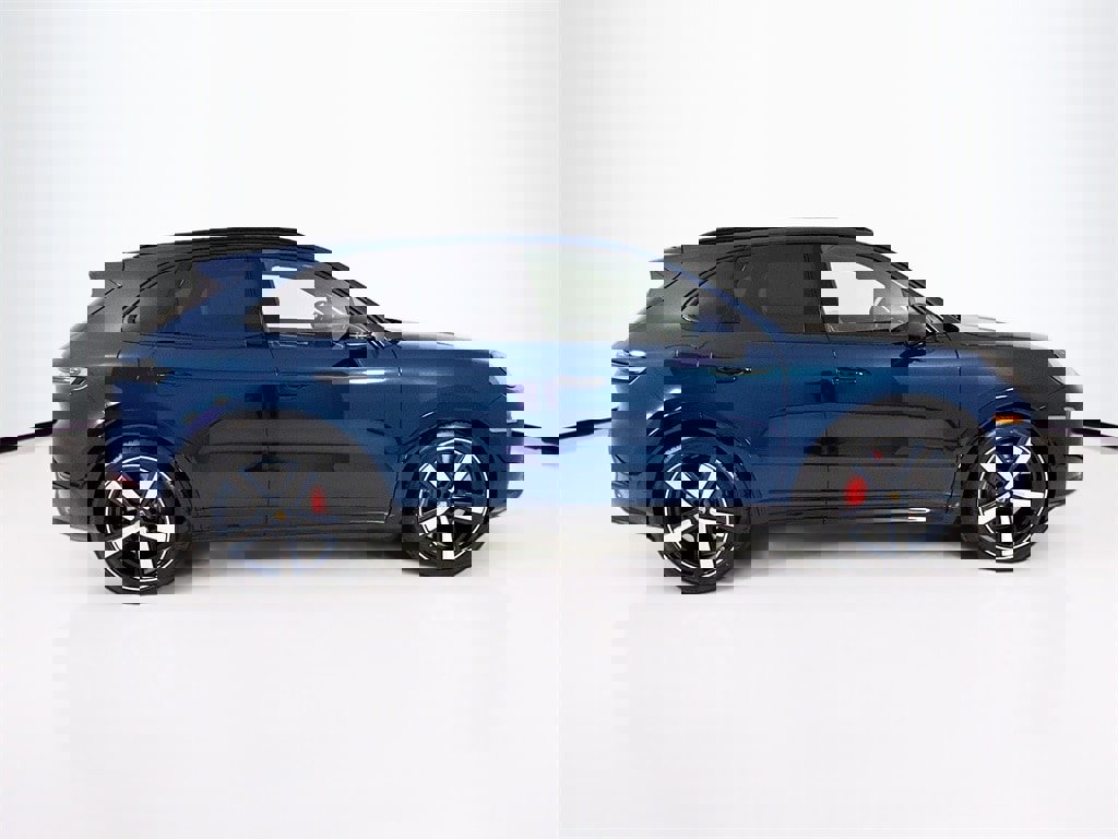 New 2026 Porsche Cayenne GTS image 8