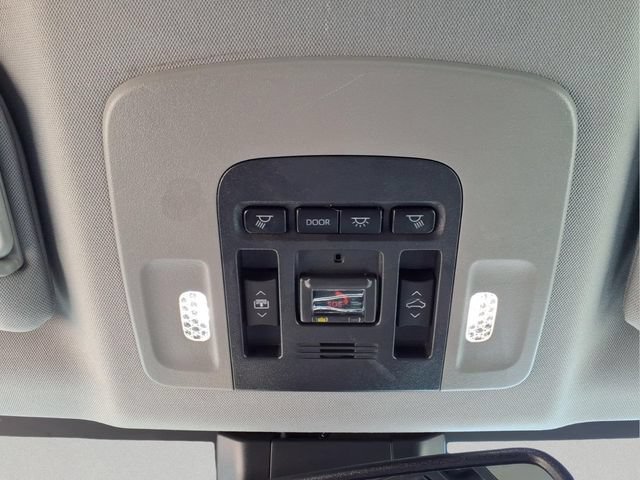 Used 2023 Toyota Camry XLE w/ Navigation Package FWD image 20