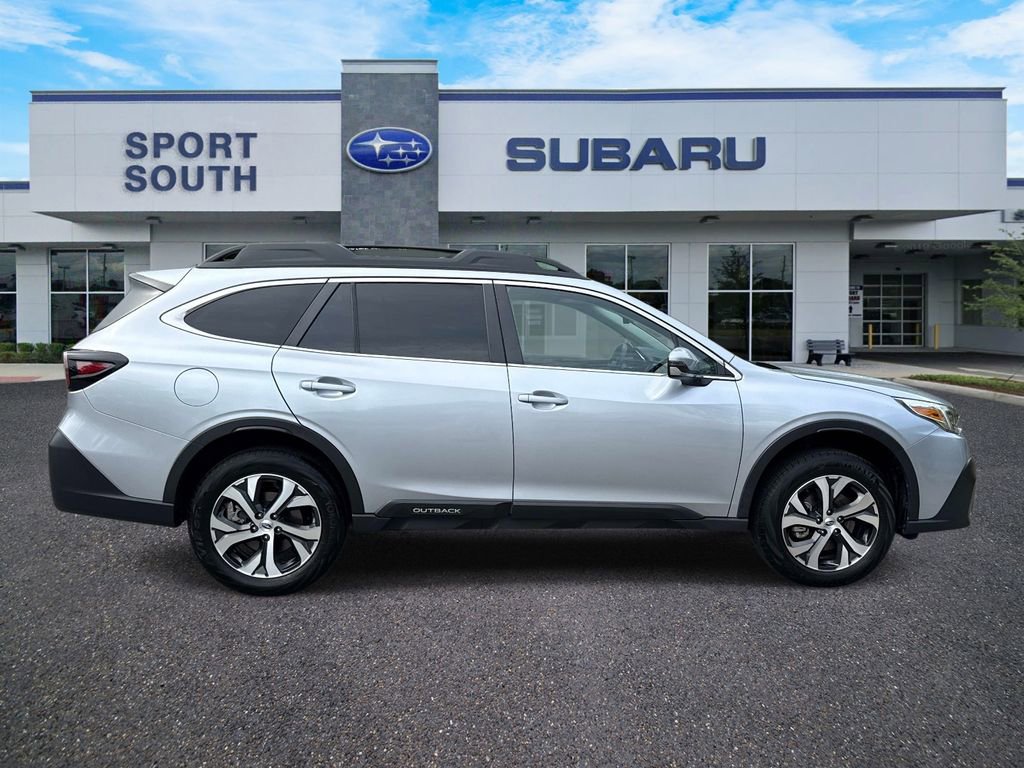 Used 2022 Subaru Outback Limited AWD/4WD image 2