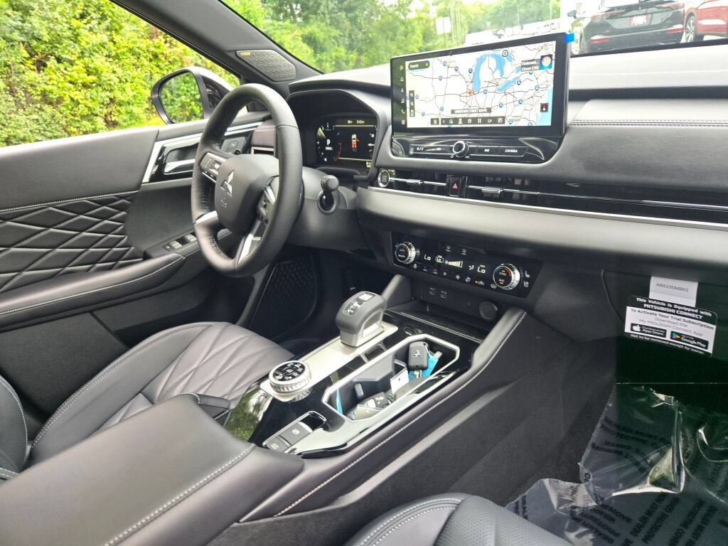 New 2026 Mitsubishi Outlander SEL Black Edition AWD/4WD image 6