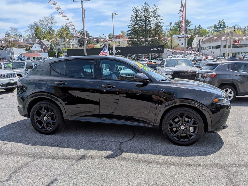 Used 2024 Dodge Hornet R/T Plus w/ Tech Pack Plus w/o Parking image 5