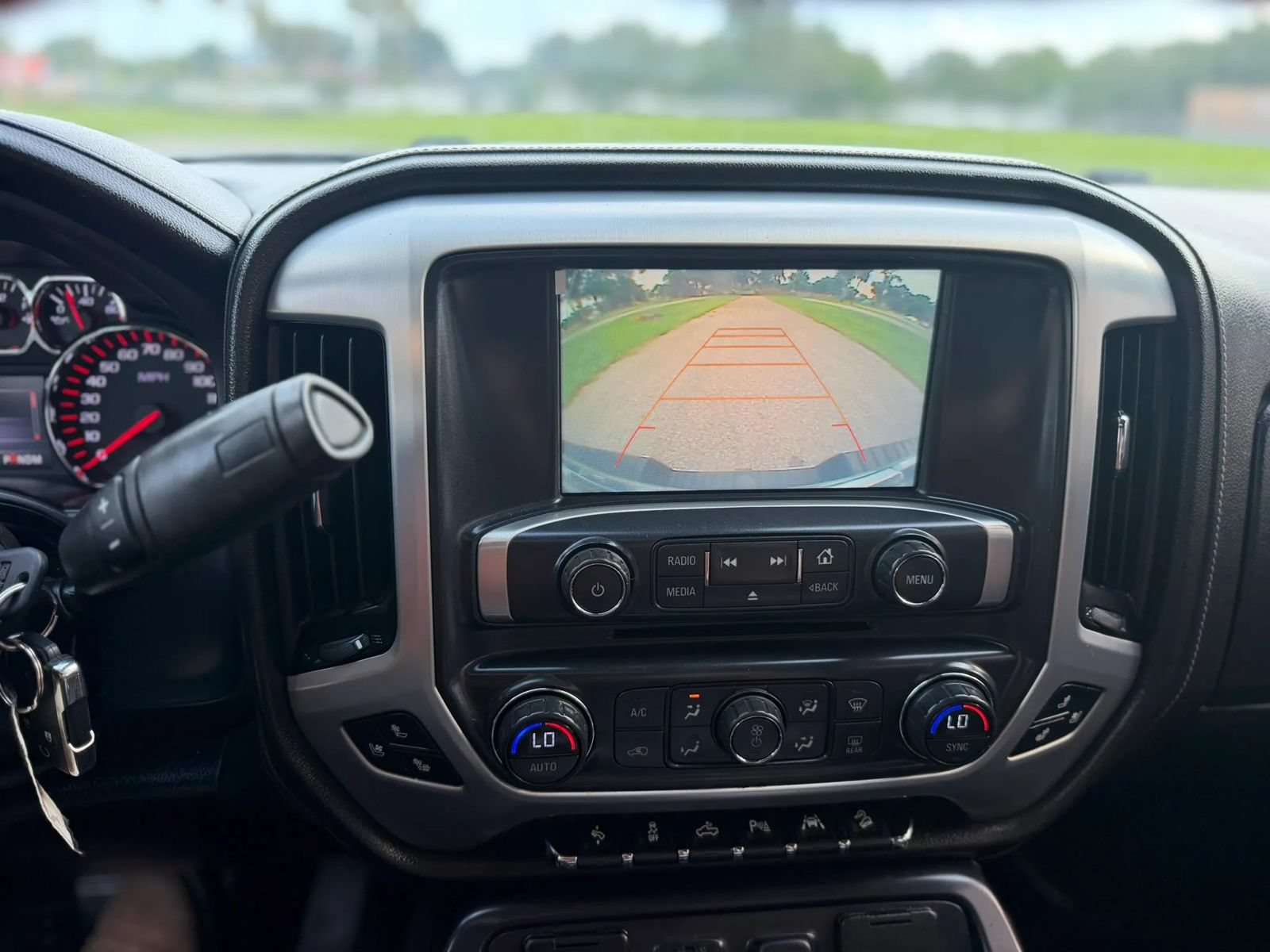 Used 2016 GMC Sierra 1500 SLT w/ Enhanced Driver Alert Package AWD/4WD image 14