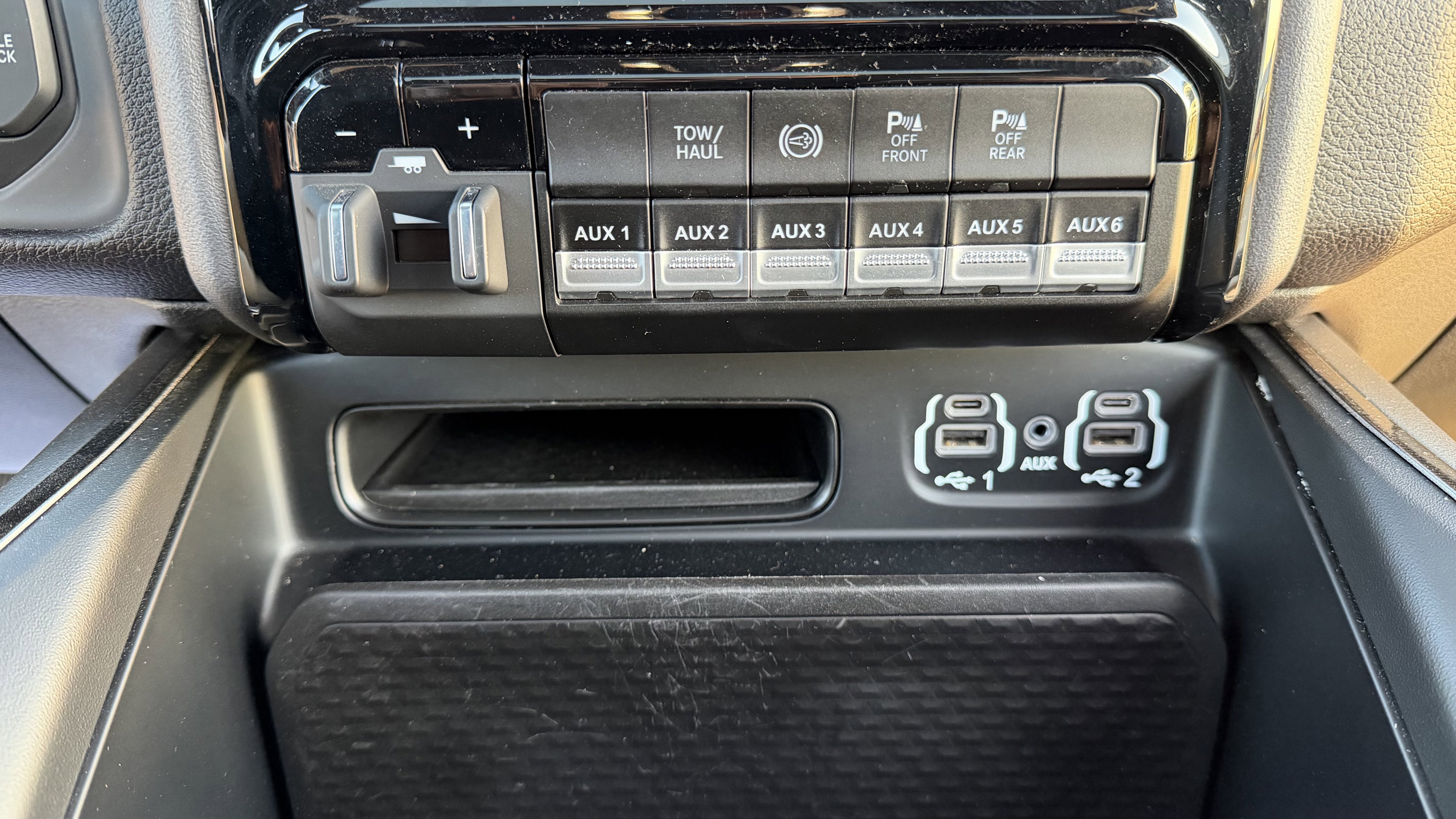 Used 2024 RAM 2500 Rebel w/ Towing Technology Group image 34