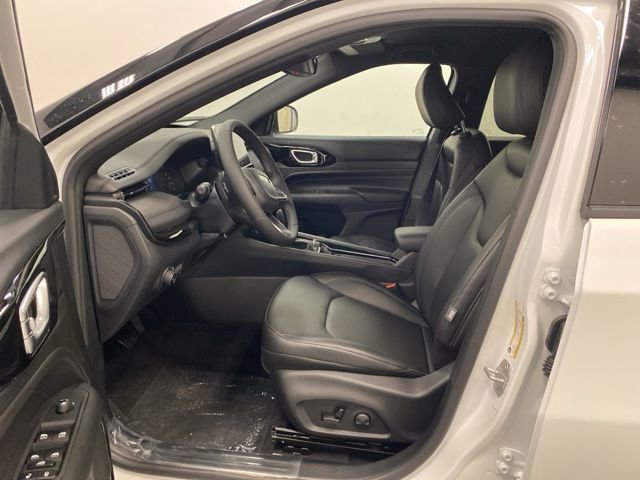 Used 2026 Jeep Compass Limited image 8