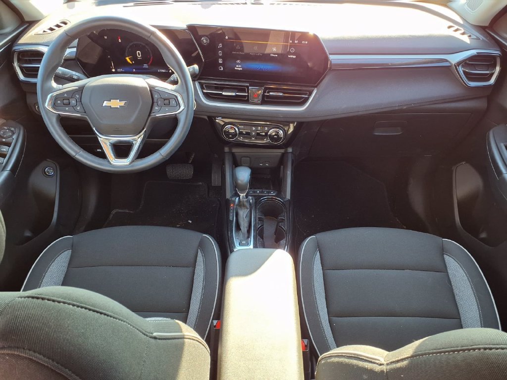 Used 2024 Chevrolet TrailBlazer LT w/ Convenience Package FWD image 13