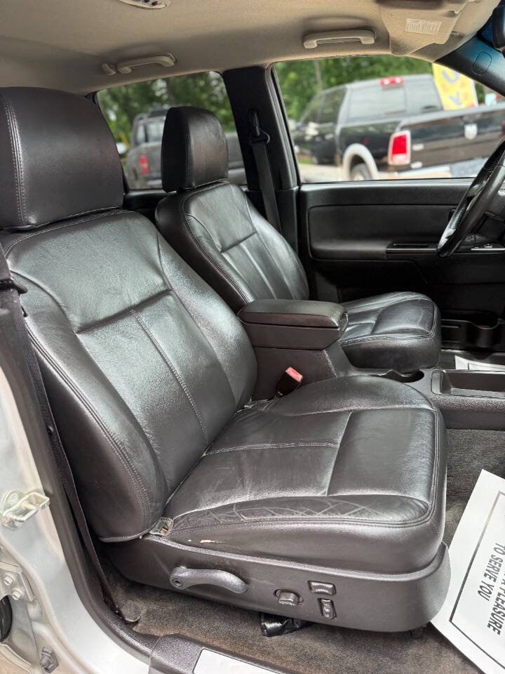 Used 2012 Chevrolet Colorado LT AWD/4WD image 16