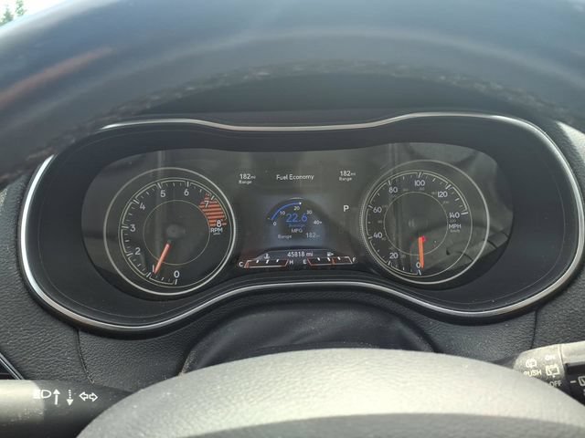 Used 2019 Jeep Cherokee Limited AWD/4WD image 14