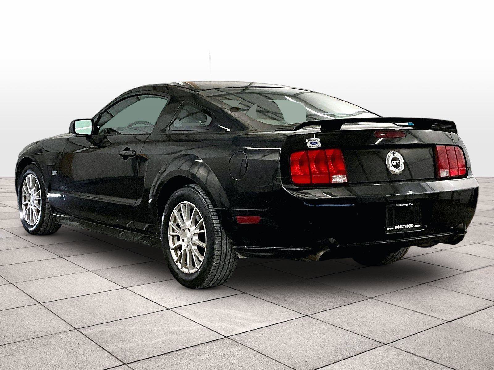 Used 2006 Ford Mustang GT Premium RWD image 10