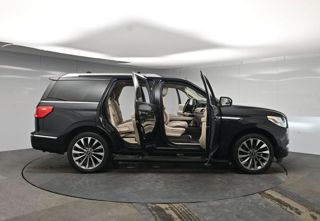 Used 2020 Lincoln Navigator Reserve w/ Cargo Convenience Package AWD/4WD image 53