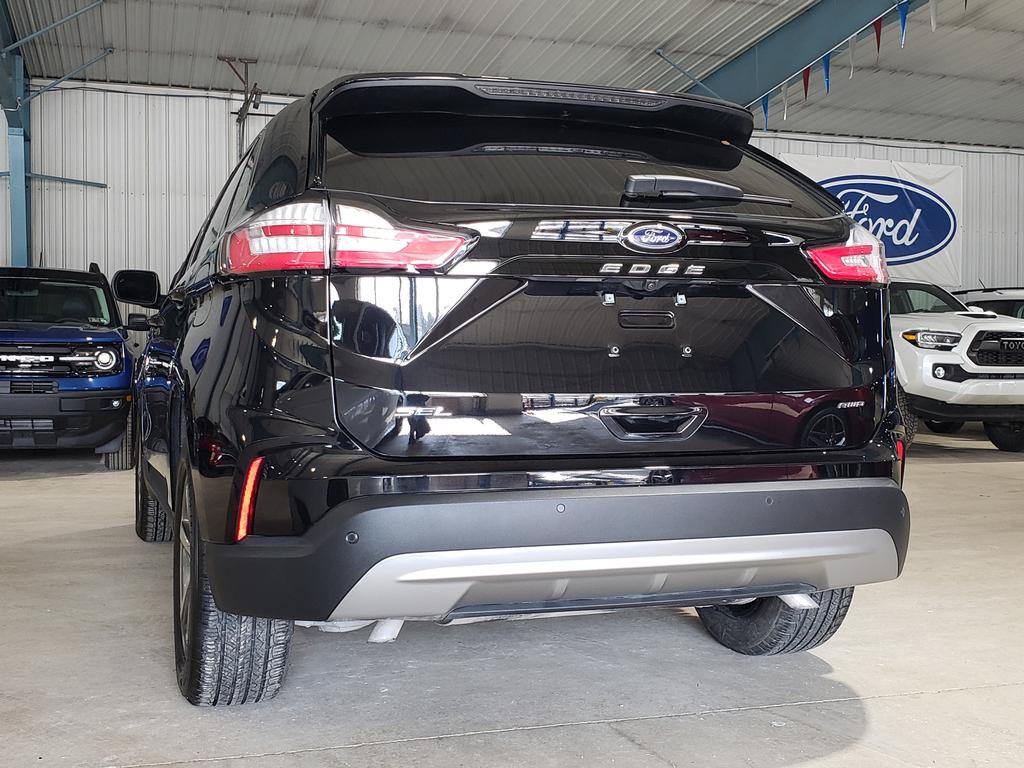 Used 2024 Ford Edge SEL w/ Convenience Package AWD/4WD image 6