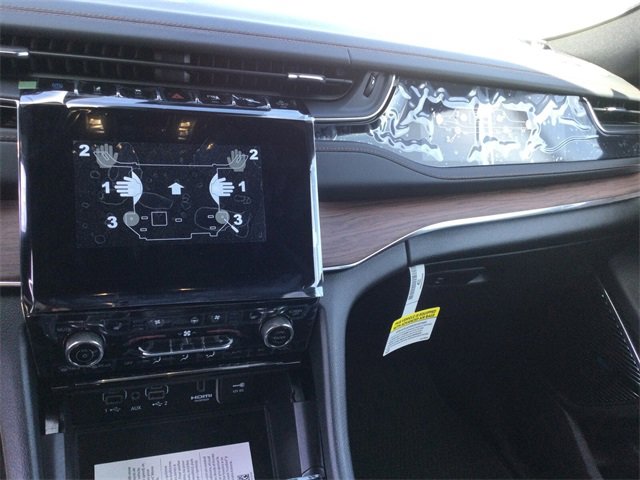 New 2023 Jeep Grand Cherokee Summit w/ Advanced Protech Group IV image 8