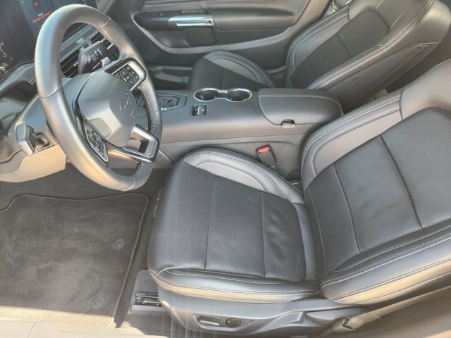 Used 2025 Ford Mustang GT Premium RWD image 12