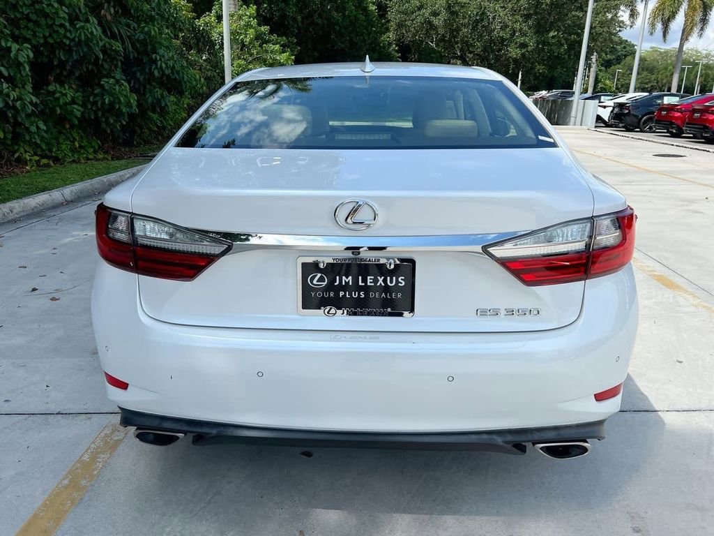 Used 2016 Lexus ES 350 w/ Premium Package w/Wood Trim FWD image 6