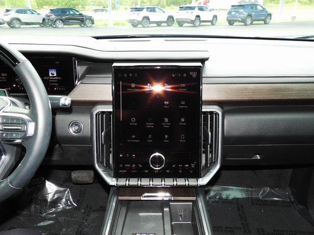 Used 2025 GMC Acadia Denali w/ Super Cruise Package image 47