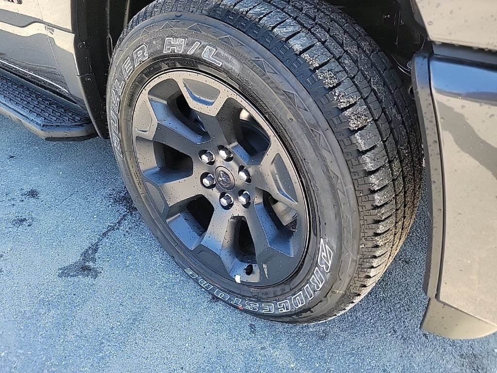 New 2026 RAM 1500 Express AWD/4WD image 16