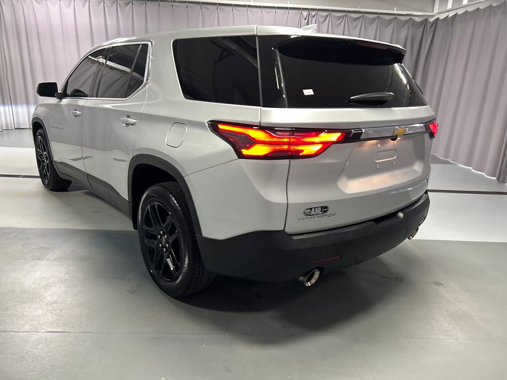 Used 2022 Chevrolet Traverse LS FWD image 5