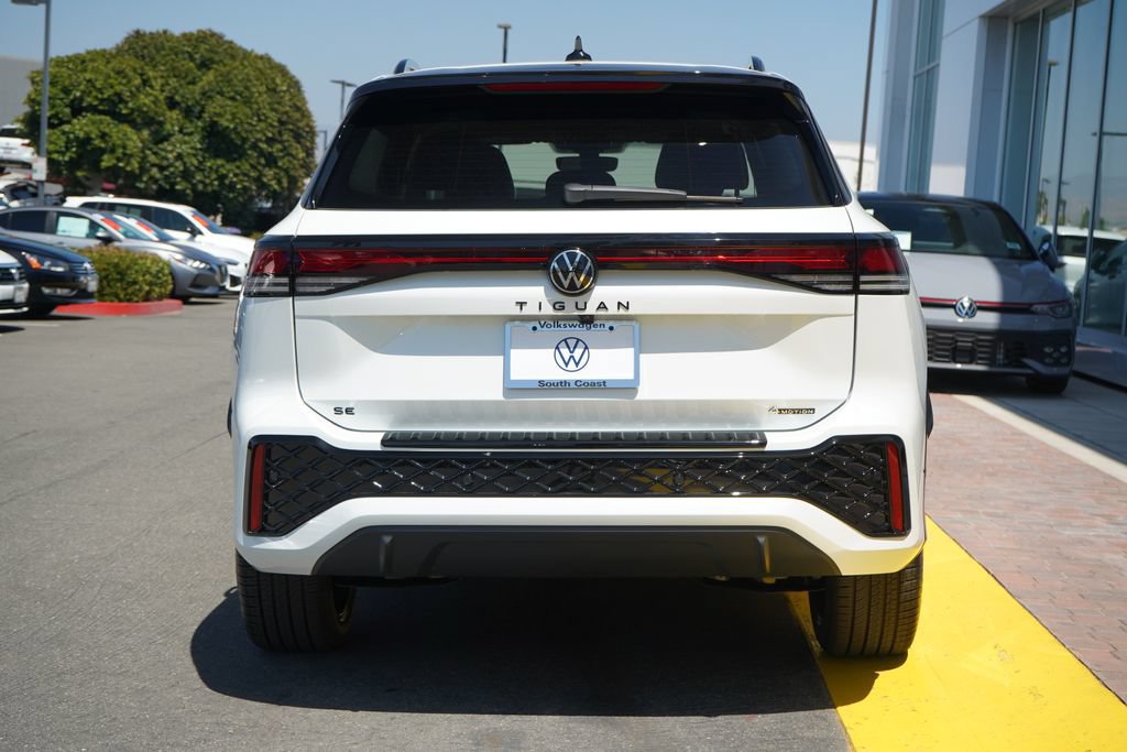 New 2026 Volkswagen Tiguan SE R-Line AWD/4WD image 4