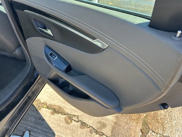 Used 2018 Chevrolet Impala LT image 18