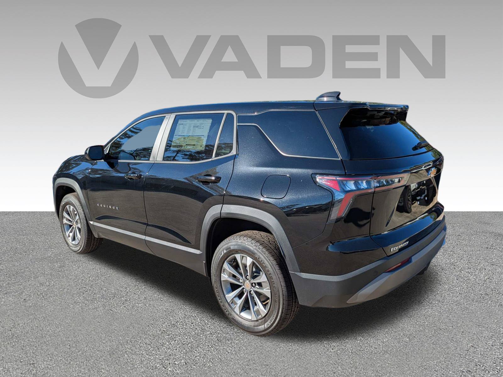 New 2027 Chevrolet Equinox LT w/ Convenience Package II FWD image 29