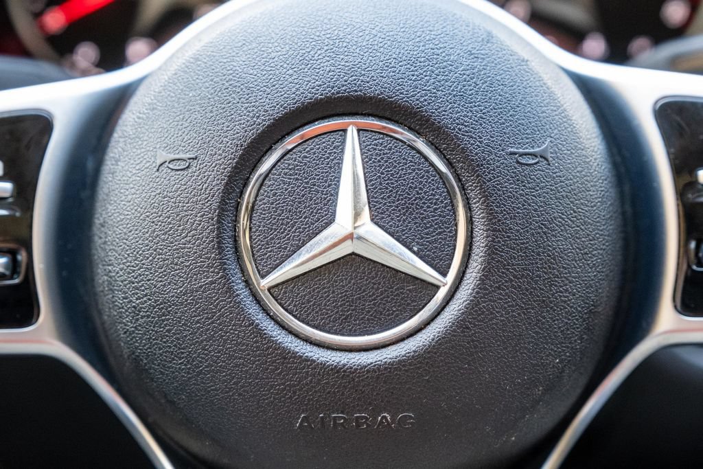 Used 2019 Mercedes-Benz C 300 Sedan image 19