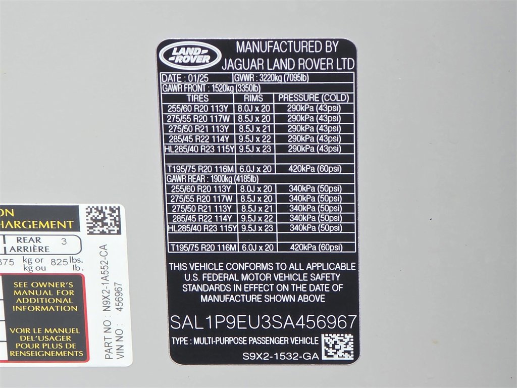 Used 2025 Land Rover Range Rover Sport SE image 40