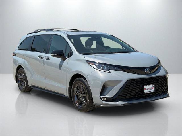 Certified 2025 Toyota Sienna XSE w/ XSE Premium Package AWD/4WD image 3