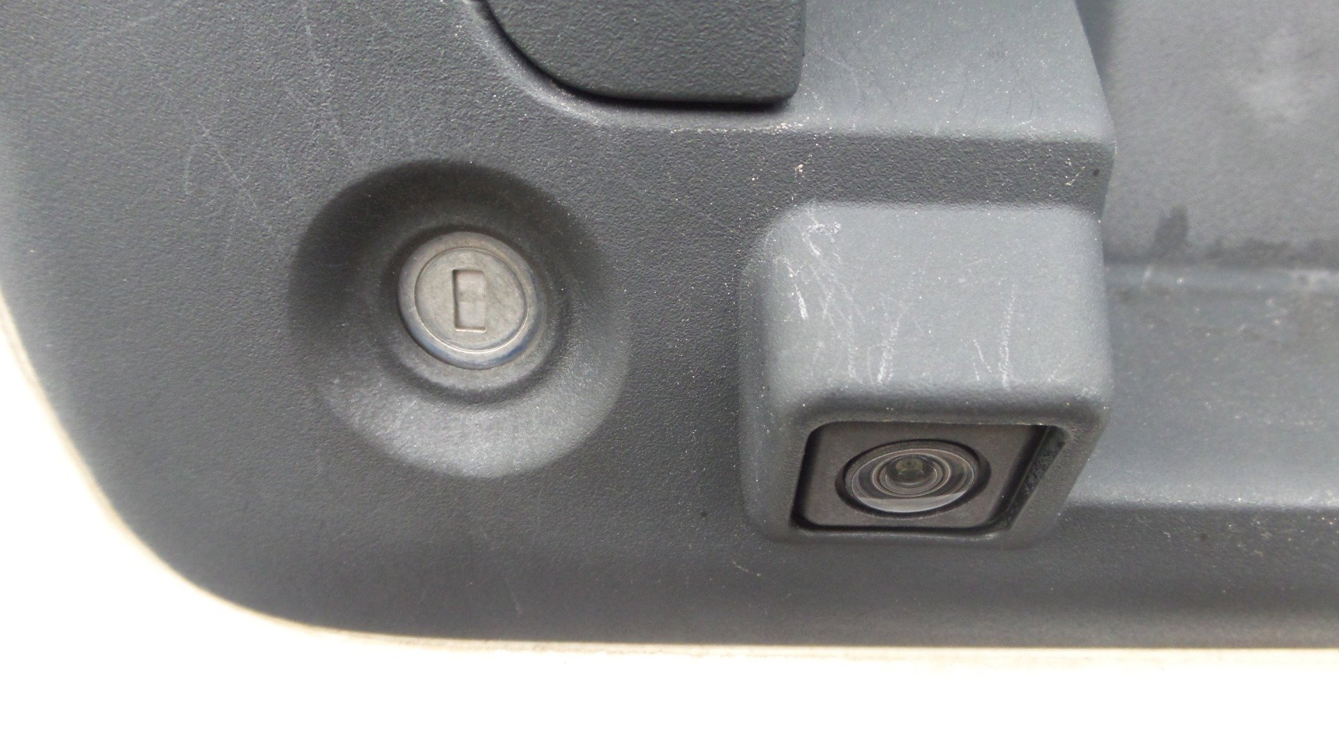 Used 2019 Chevrolet Express 2500 w/ Driver Convenience Package image 5