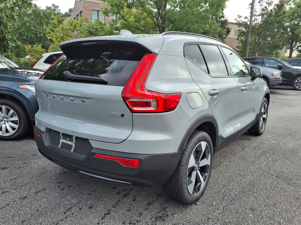 New 2026 Volvo XC40 B5 Plus w/ Protection Package Premier AWD/4WD image 3