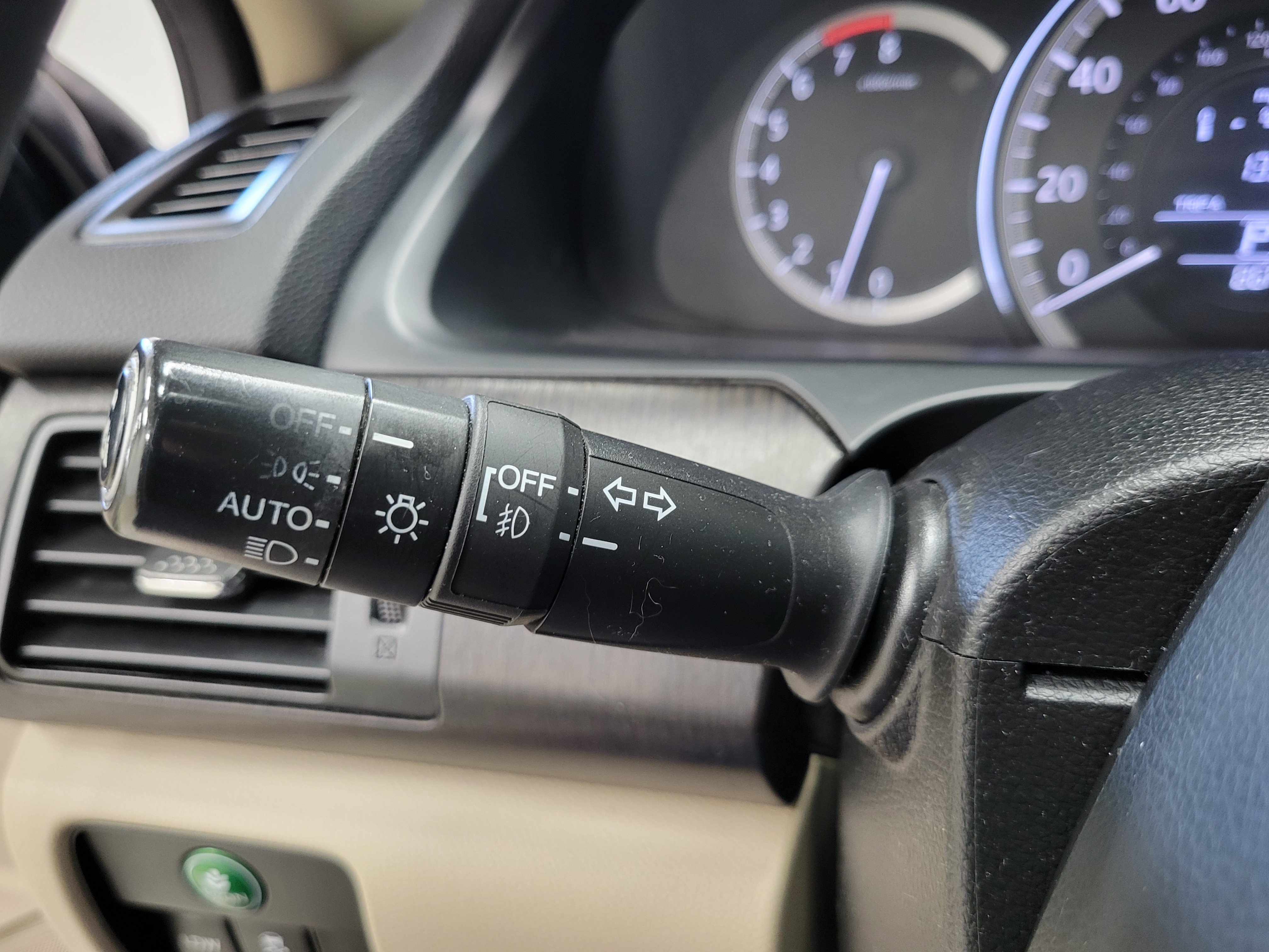 Used 2015 Honda Accord EX-L image 25