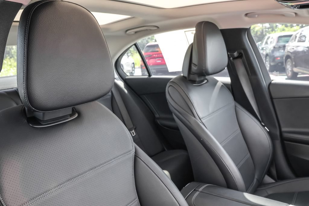 Used 2023 Mercedes-Benz C 300 4MATIC Sedan image 36