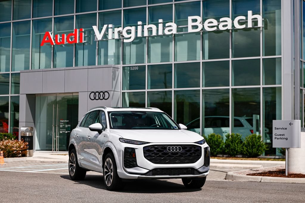 New 2026 Audi Q3 quattro 2.0T AWD/4WD image 1